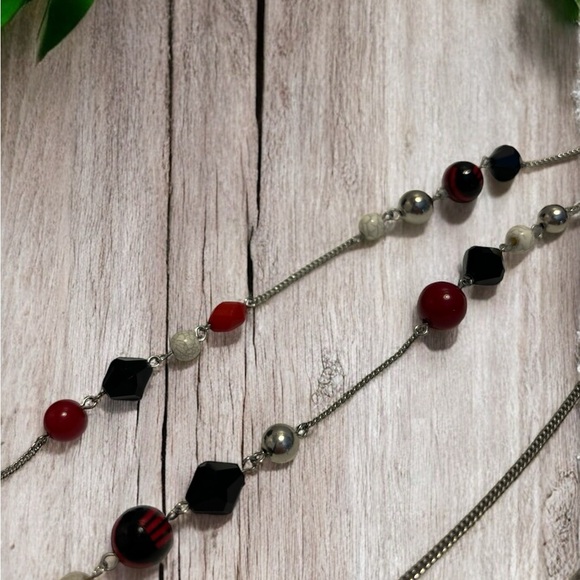 ๐๏ธ 3 for $25 ๐๏ธ M&S Silver Tone Acrylic Beaded Necklace 42โ+3โ - Picture 4 of 5